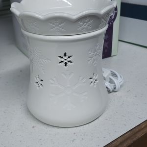 "Blizzard" Scentsy Warmer